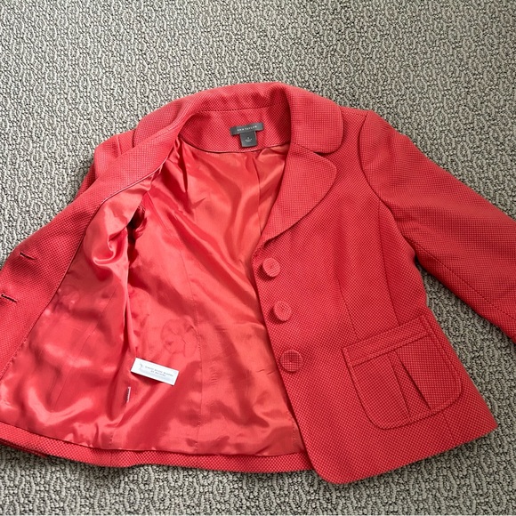 ANN TAYLOR CROPPED BLAZER -Size 4 - Picture 6 of 8